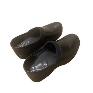 Abeo brand Ellie Bio system comfort slip resistant leather clogs nurse shoes